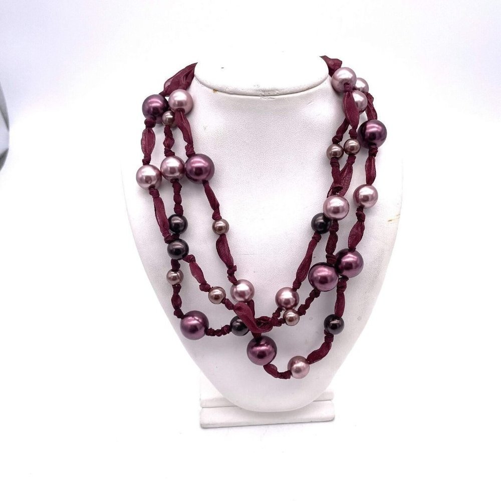 Laila Rowe Faux Pearl Beaded Hand Knot Necklace Lobster Closure Signed 16"